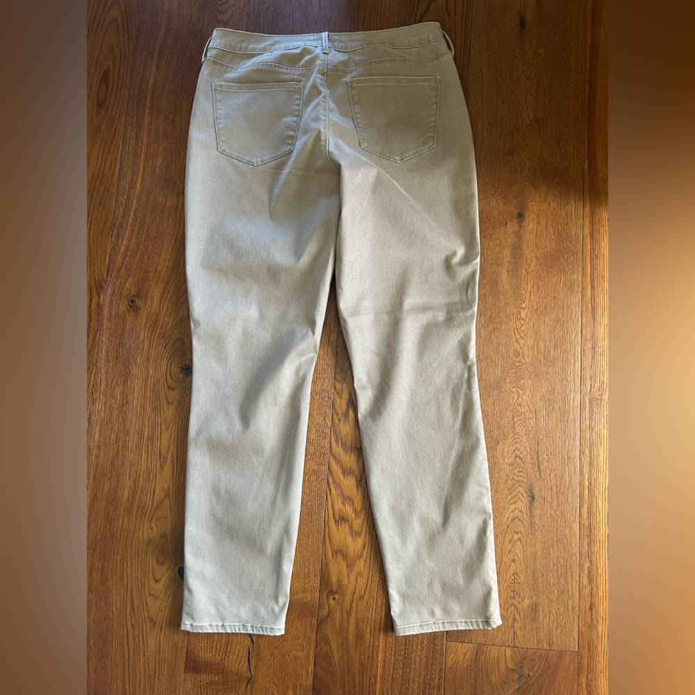 NYDJ Straight Leg Jeans in Beige Khaki - Picture 6 of 7